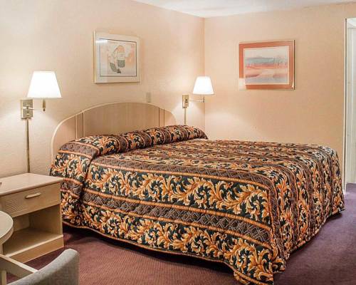 Imagen de la habitación del Hotel Rodeway Inn Findlay. Foto 11
