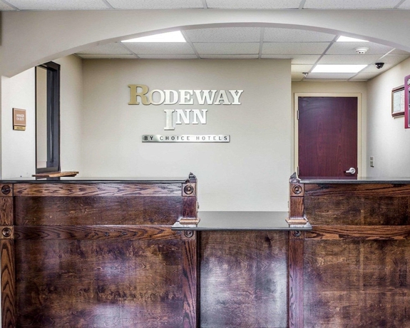 Imagen de los interiores del Hotel Rodeway Inn, Forest Park. Foto 17