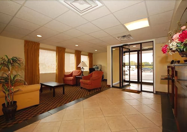 Imagen de los interiores del Hotel Rodeway Inn, Forest Park. Foto 18