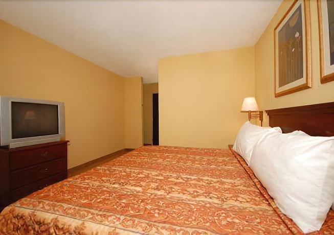 Imagen de la habitación del Hotel Rodeway Inn, Forest Park. Foto 7