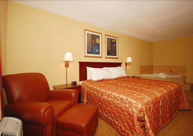 Imagen de la habitación del Hotel Rodeway Inn, Forest Park. Foto 9