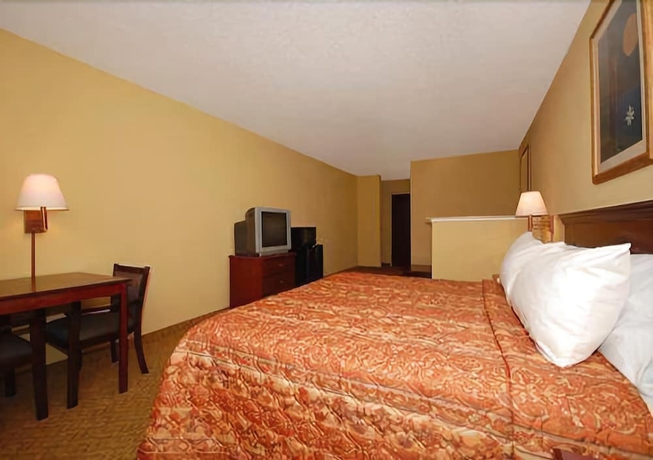 Imagen de la habitación del Hotel Rodeway Inn, Forest Park. Foto 10
