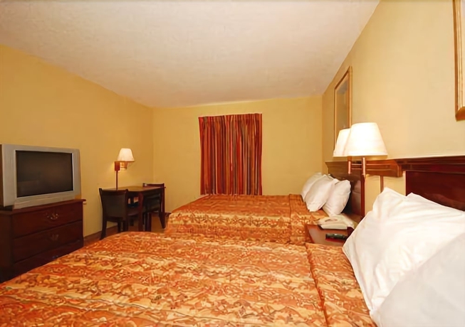 Imagen de la habitación del Hotel Rodeway Inn, Forest Park. Foto 12