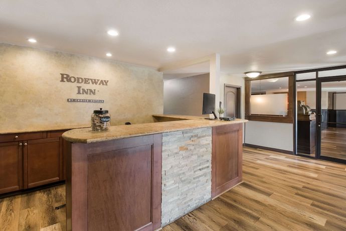 Imagen de los interiores del Hotel Rodeway Inn Fort Morgan. Foto 20