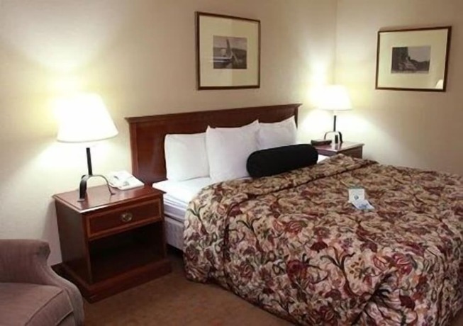 Imagen de la habitación del Hotel Rodeway Inn Fort Morgan. Foto 7