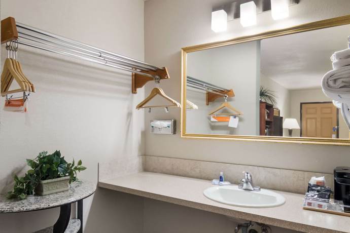 Imagen de la habitación del Hotel Rodeway Inn Fort Morgan. Foto 10