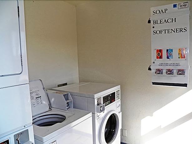 Imagen de los interiores del Hotel Rodeway Inn Fort Smith I-40, Fort Smith. Foto 11