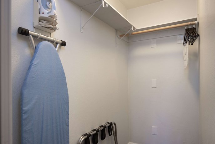 Imagen de la habitación del Hotel Rodeway Inn, Fremont. Foto 7