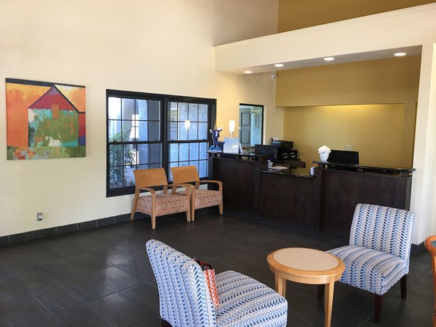 Imagen de los interiores del Hotel Rodeway Inn, Fremont. Foto 12