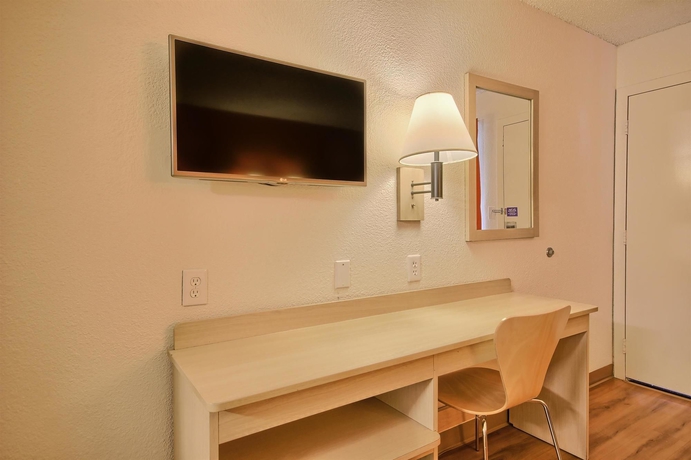 Imagen de la habitación del Hotel Rodeway Inn Fresno. Foto 9