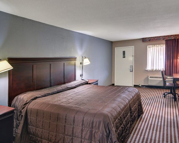 Imagen de la habitación del Hotel Rodeway Inn Gainesville I-35. Foto 8