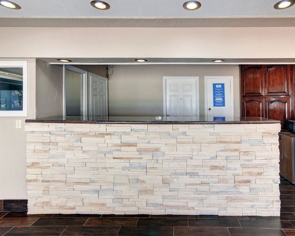 Imagen de los interiores del Hotel Rodeway Inn Gainesville I-35. Foto 18