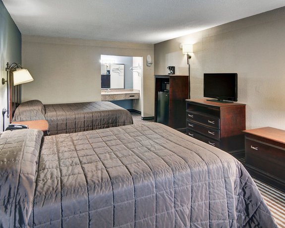Imagen de la habitación del Hotel Rodeway Inn Gainesville I-35. Foto 10