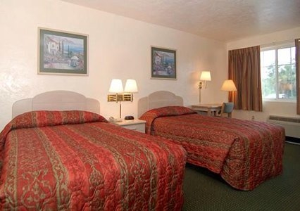 Imagen de la habitación del Hotel Rodeway Inn Gainesville - University Area. Foto 3