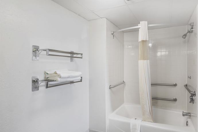 Imagen de la habitación del Hotel Rodeway Inn, Gloucester City. Foto 10