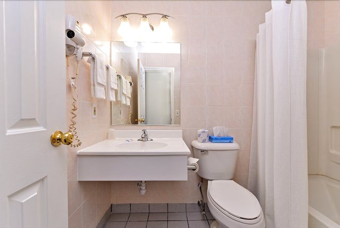 Imagen de la habitación del Hotel Rodeway Inn, Groton. Foto 12