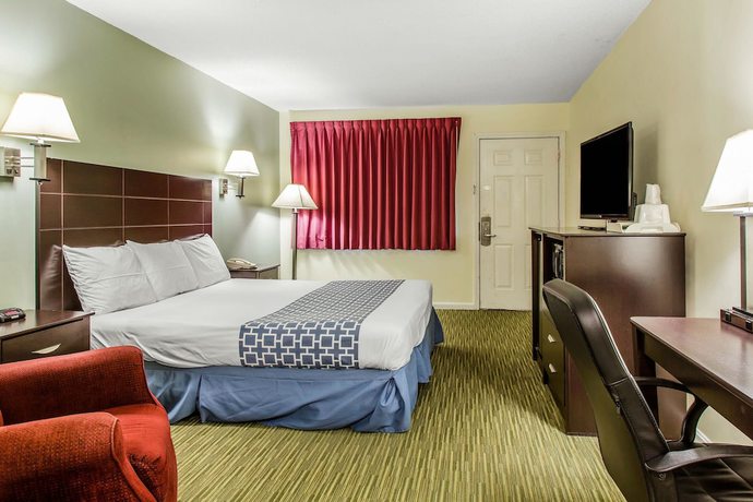 Imagen de la habitación del Hotel Rodeway Inn, Groton. Foto 15