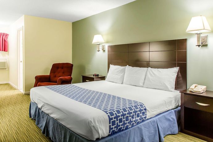 Imagen de la habitación del Hotel Rodeway Inn, Groton. Foto 17
