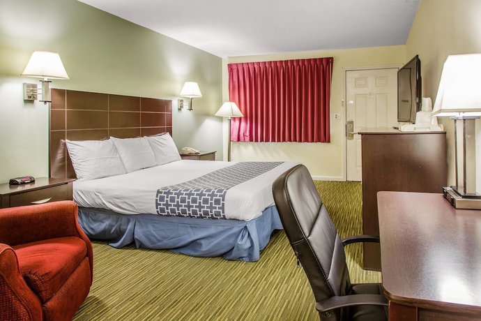 Imagen de la habitación del Hotel Rodeway Inn, Groton. Foto 19