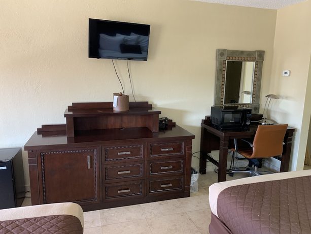 Imagen de la habitación del Hotel Rodeway Inn, Holiday. Foto 2