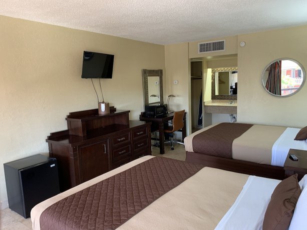 Imagen de la habitación del Hotel Rodeway Inn, Holiday. Foto 4