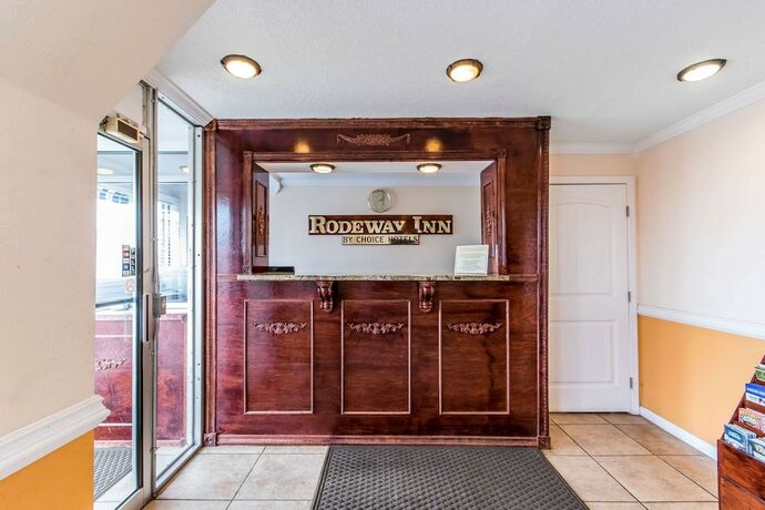 Imagen de los interiores del Hotel Rodeway Inn, Hopkinsville. Foto 19