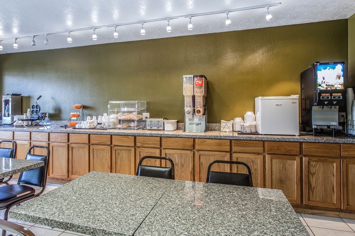 Imagen del bar/restaurante del Hotel Rodeway Inn Hurricane - Zion National Park Area. Foto 4