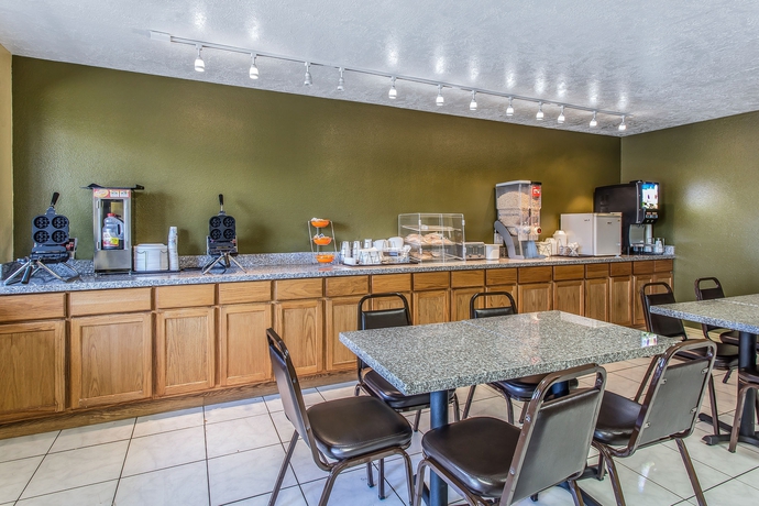 Imagen del bar/restaurante del Hotel Rodeway Inn Hurricane - Zion National Park Area. Foto 5