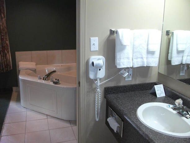 Imagen general del Hotel Rodeway Inn King William. Foto 9