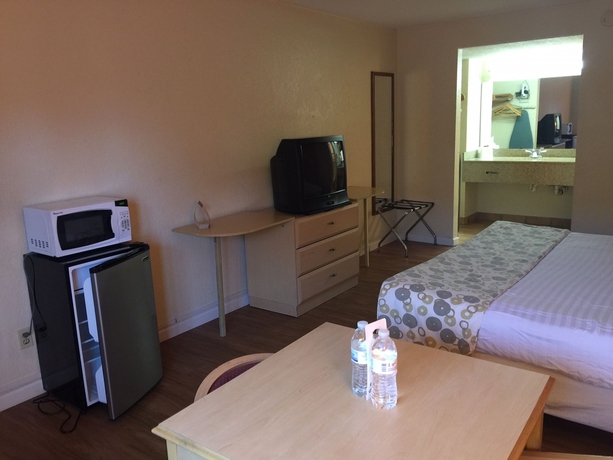 Imagen de la habitación del Hotel Rodeway Inn Kissimmee. Foto 8