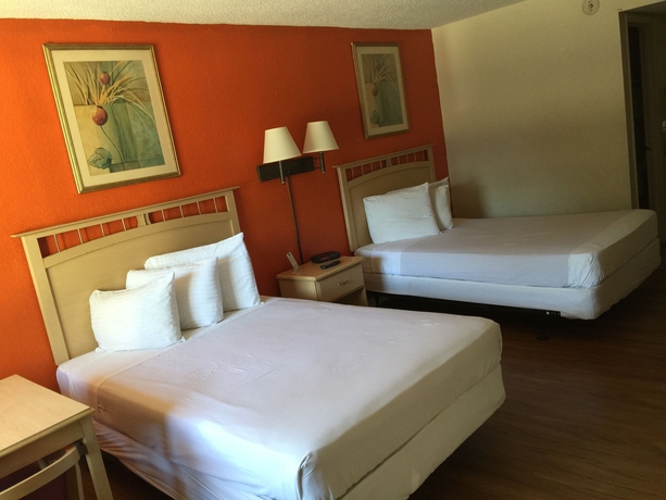 Imagen de la habitación del Hotel Rodeway Inn Kissimmee. Foto 9