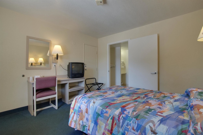 Imagen de la habitación del Hotel Rodeway Inn Kissimmee Maingate West. Foto 10