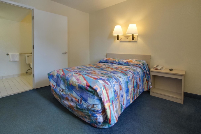 Imagen de la habitación del Hotel Rodeway Inn Kissimmee Maingate West. Foto 11