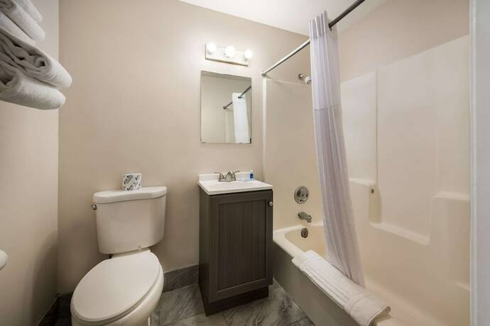 Imagen general del Hotel Rodeway Inn, La Crosse. Foto 9