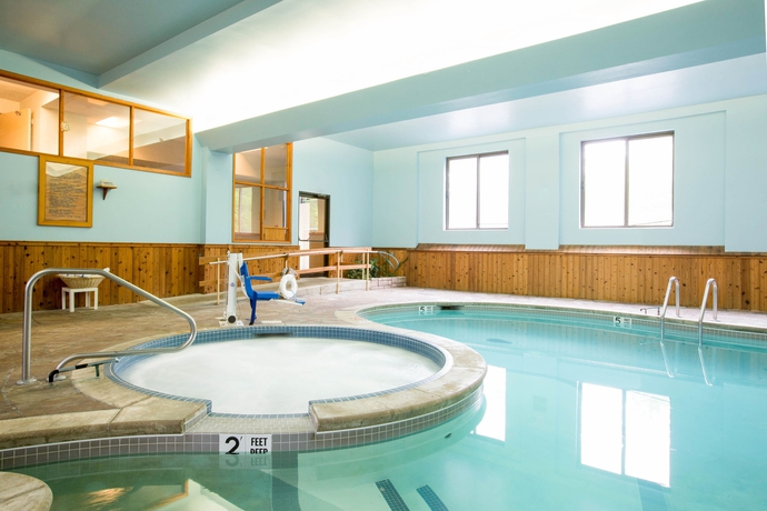 Imagen de la piscina del Hotel Rodeway Inn, Lake Placid. Foto 6
