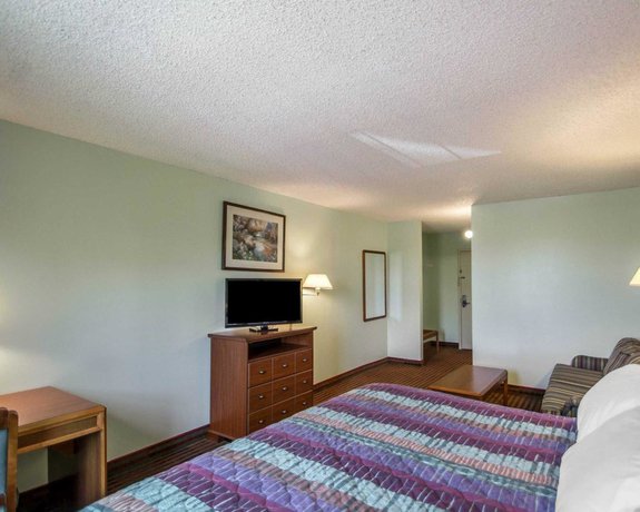 Imagen de la habitación del Hotel Rodeway Inn Lakeville. Foto 9