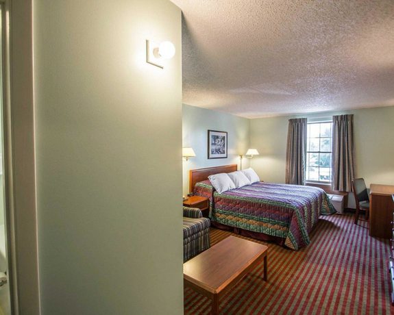 Imagen de la habitación del Hotel Rodeway Inn Lakeville. Foto 14