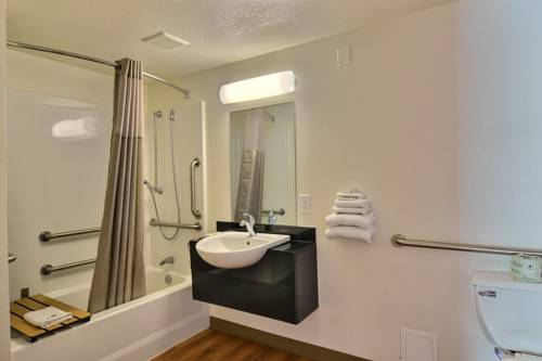 Imagen de la habitación del Hotel Rodeway Inn, Logan Township. Foto 3