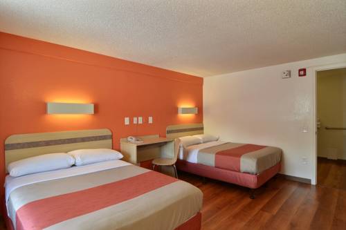 Imagen de la habitación del Hotel Rodeway Inn, Logan Township. Foto 7