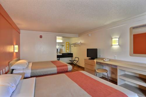 Imagen de la habitación del Hotel Rodeway Inn, Logan Township. Foto 9