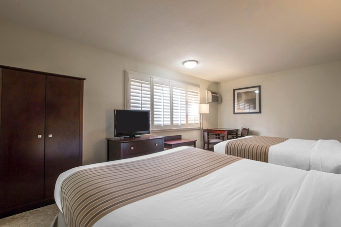 Imagen de la habitación del Hotel Rodeway Inn Los Angeles Convention Center. Foto 2