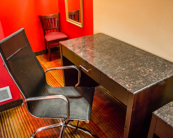 Imagen de la habitación del Hotel Rodeway Inn Macarthur Airport. Foto 5