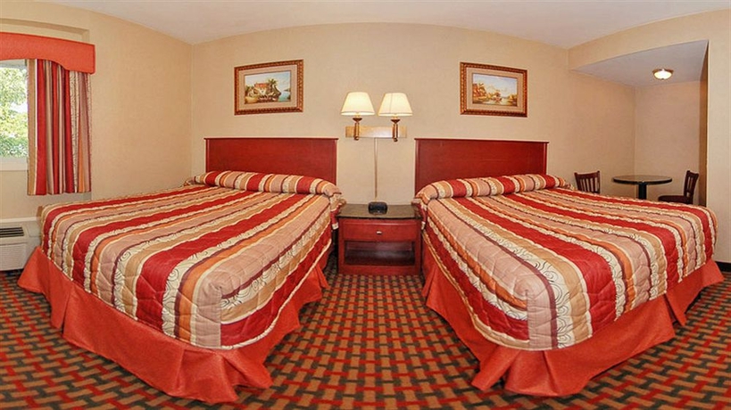 Imagen de la habitación del Hotel Rodeway Inn Macarthur Airport. Foto 9