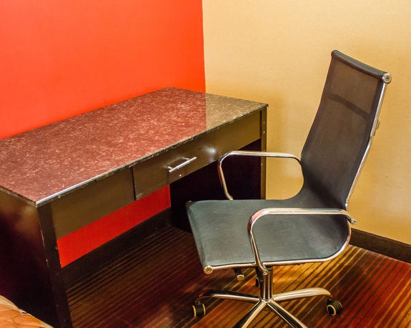 Imagen de la habitación del Hotel Rodeway Inn Macarthur Airport. Foto 14