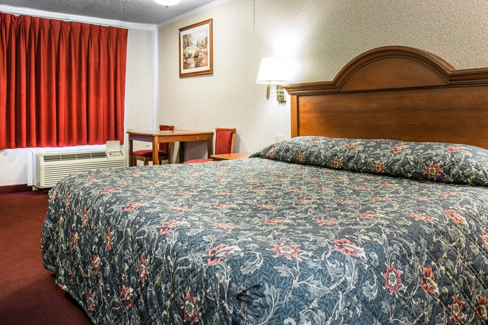 Imagen de la habitación del Hotel Rodeway Inn, Madison Heights. Foto 9