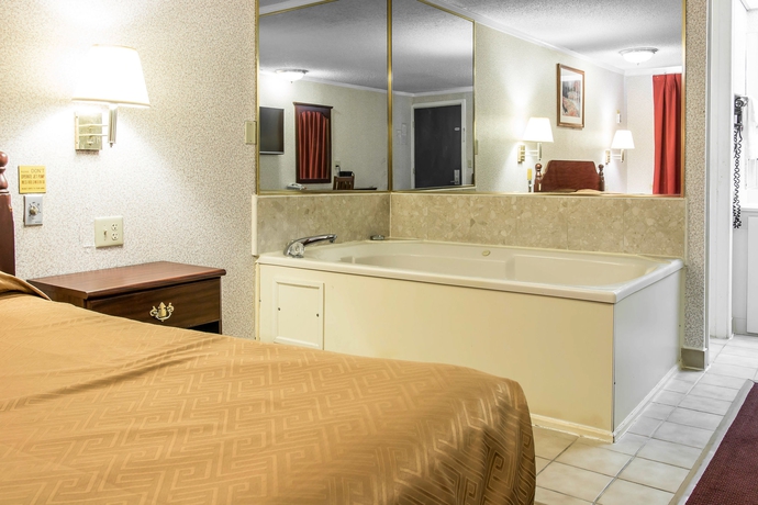 Imagen de la habitación del Hotel Rodeway Inn, Madison Heights. Foto 13