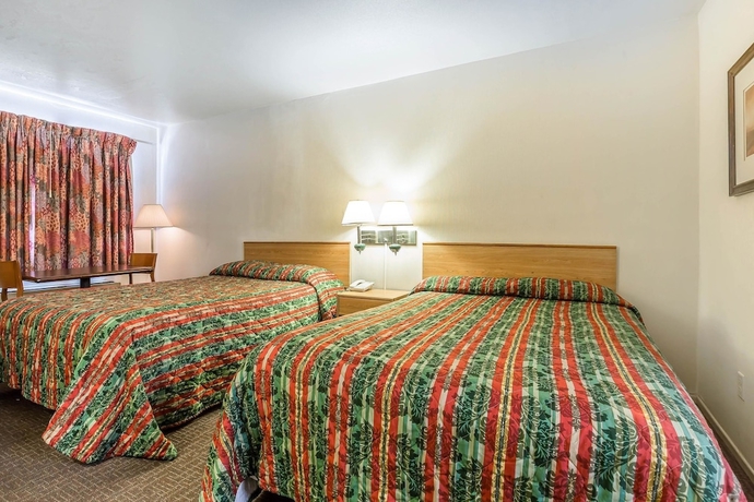 Imagen de la habitación del Hotel Rodeway Inn Magic Mountain Area. Foto 7