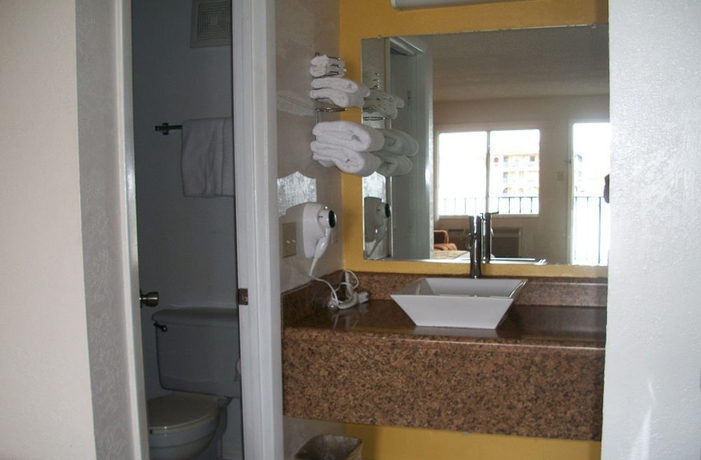 Imagen de la habitación del Hotel Rodeway Inn Maingate Central. Foto 5