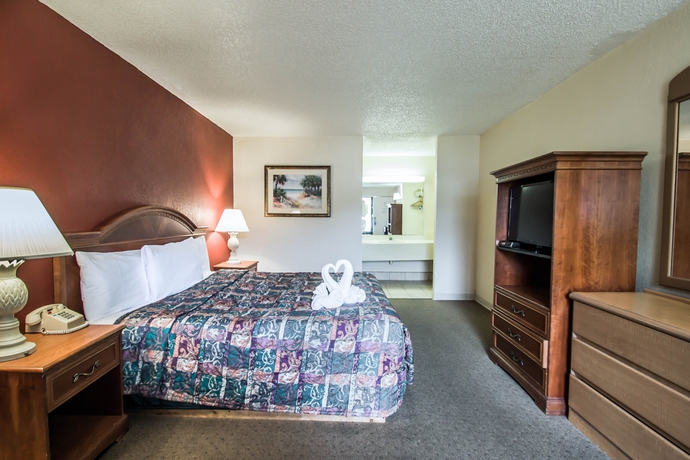 Imagen de la habitación del Hotel Rodeway Inn Maingate. Foto 8