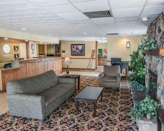 Imagen de los interiores del Hotel Rodeway Inn, Mercer. Foto 18